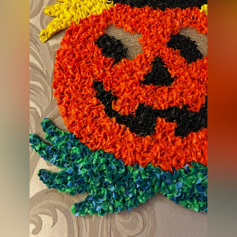 Vintage Melted Plastic Popcorn Plastic Halloween Pumpkin Man, Jack-o’-lantern - Picture 5 of 7